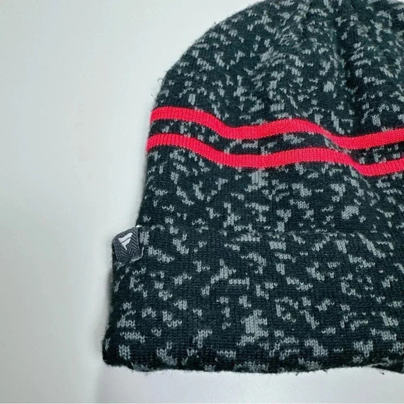 Men's Calgary Flames Fanatics Branded Space Dye Cuffed  Knit Beanie - Picture 7 of 10